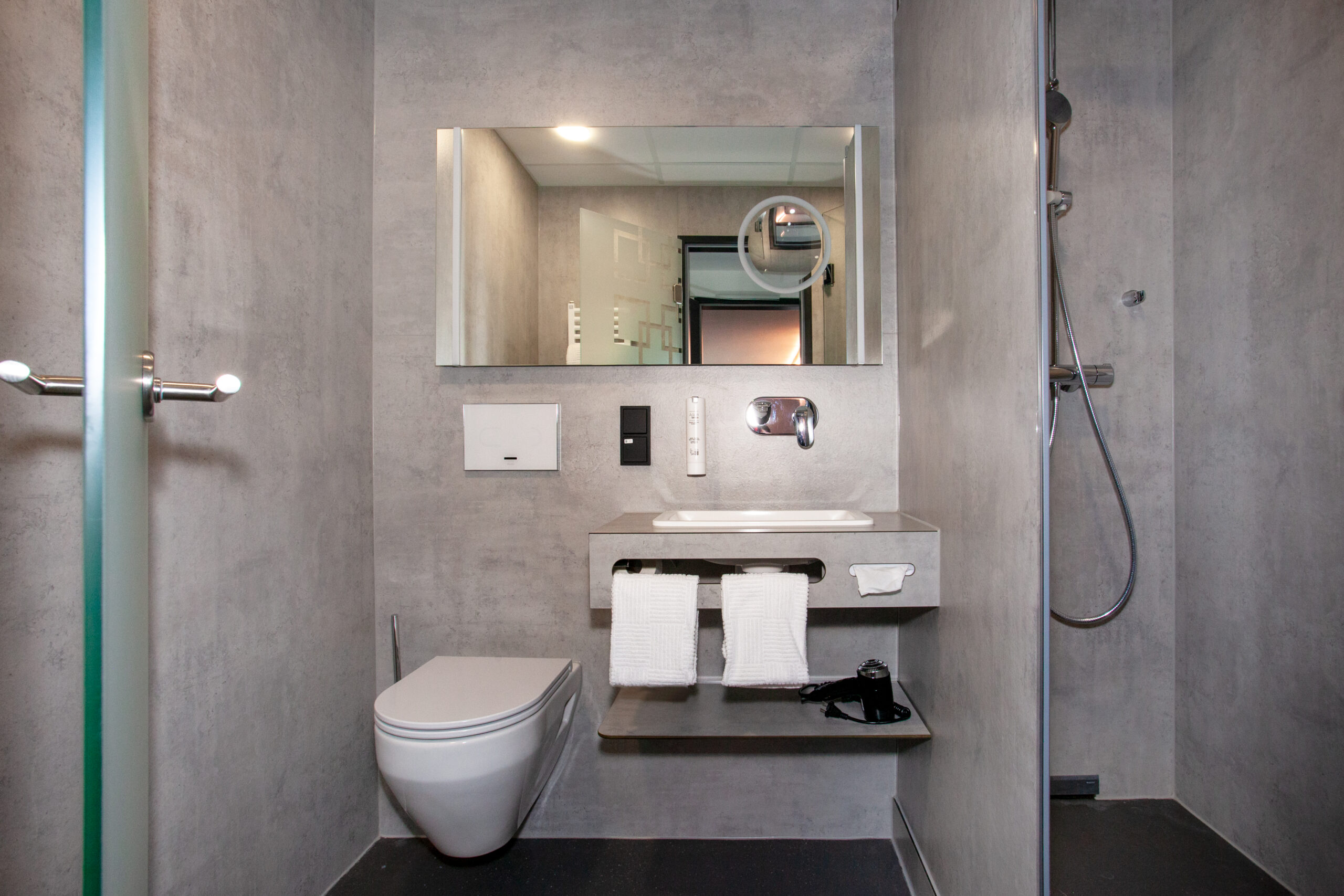 Zimmer mit Blick in den Taunus